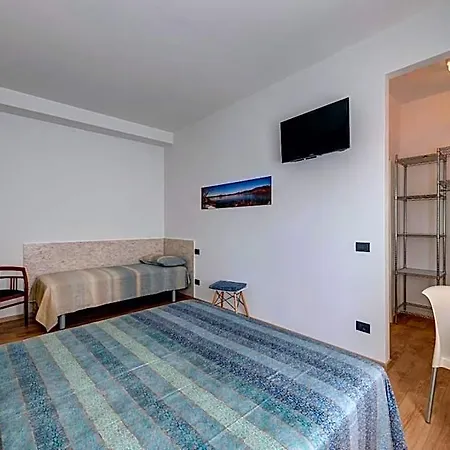فندق مبيت وإفطار Giuli 3*