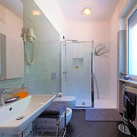 Giuli فندق مبيت وإفطار 3*
