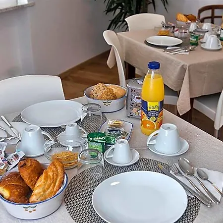 Giuli Bed and Breakfast