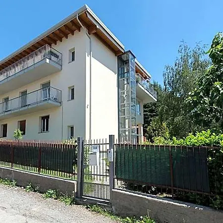 Giuli Βαρέζε