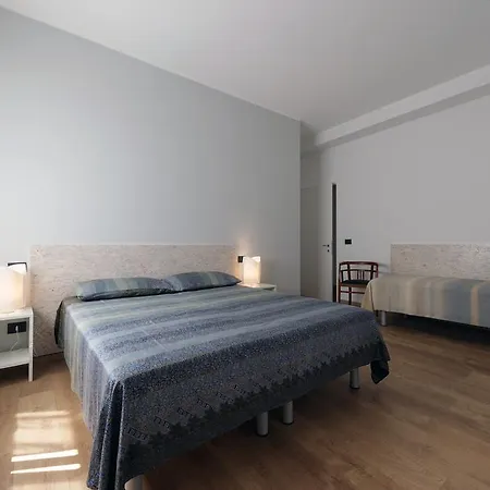 Giuli فندق مبيت وإفطار فاريسّي